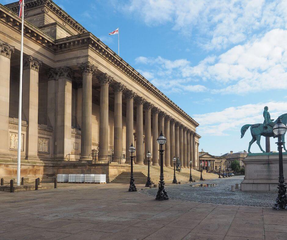 St. George’s Hall in Liverpool, a famous filming location featured in The Batman and Fantastic Beasts and Where to Find Them.