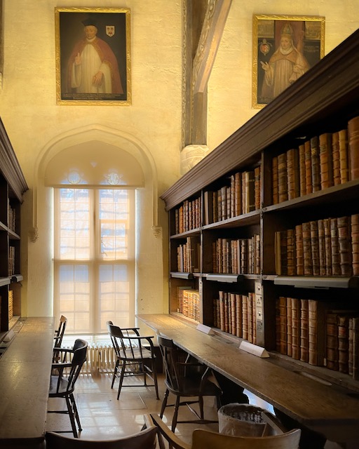 Duke Humfrey's Library was used as a filming location for Hogwarts Library in the Harry Potter movies 