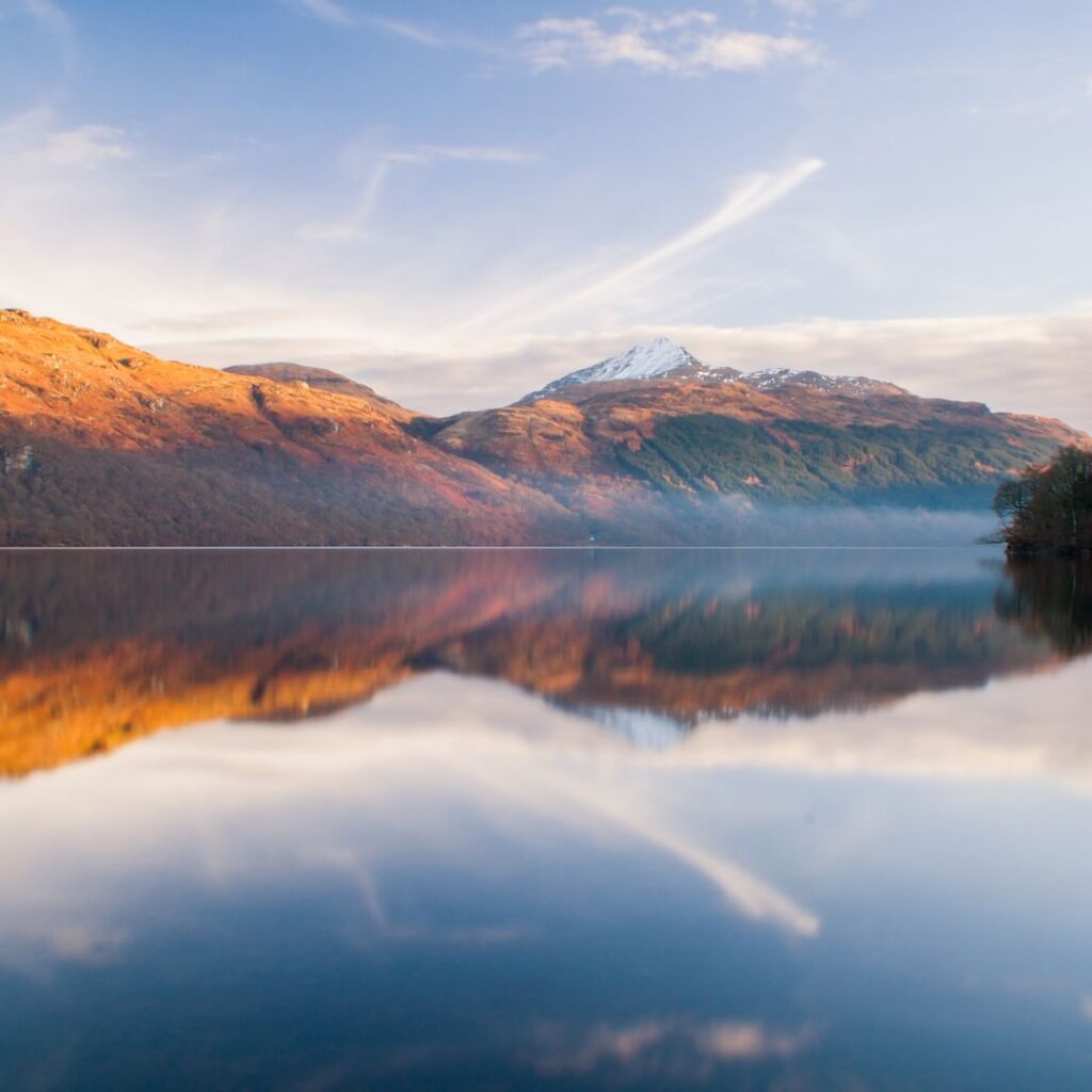 Awake ti views over Loch Lomond on the Caledonian Sleeper