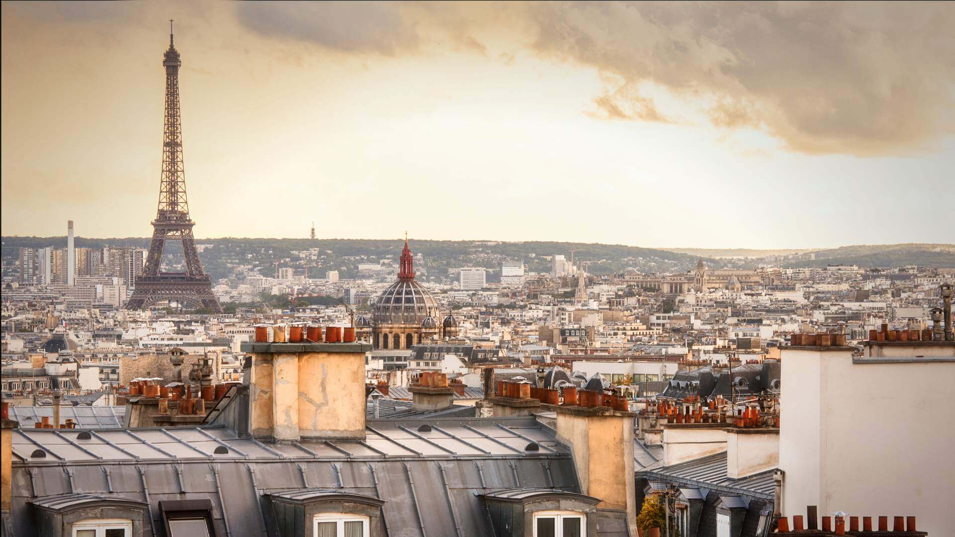 Skyline view across some of the Paris arrondissements